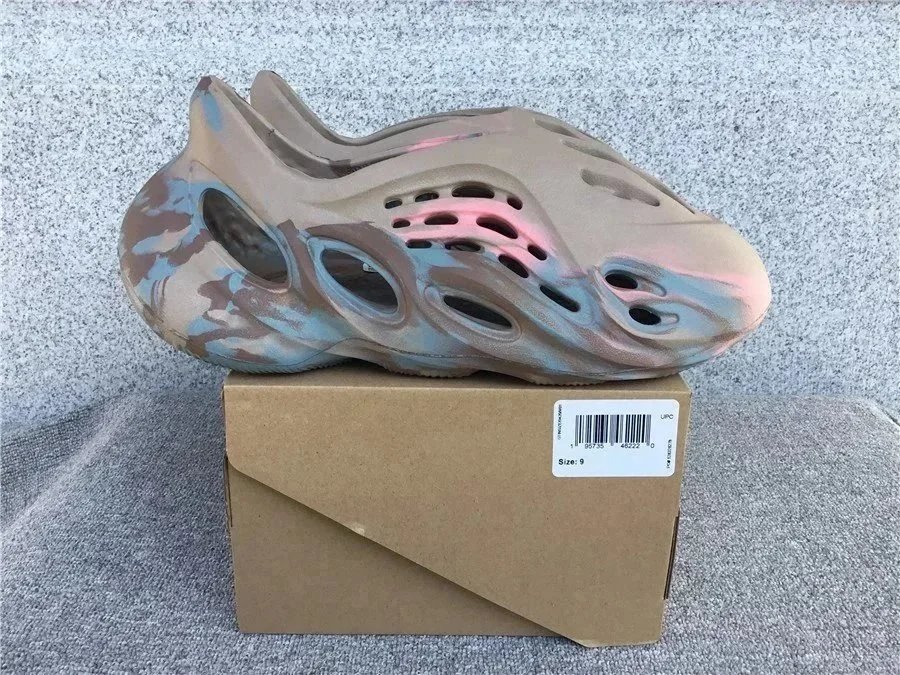 Adidas Originals Yeezy Foam Runner（10+）
