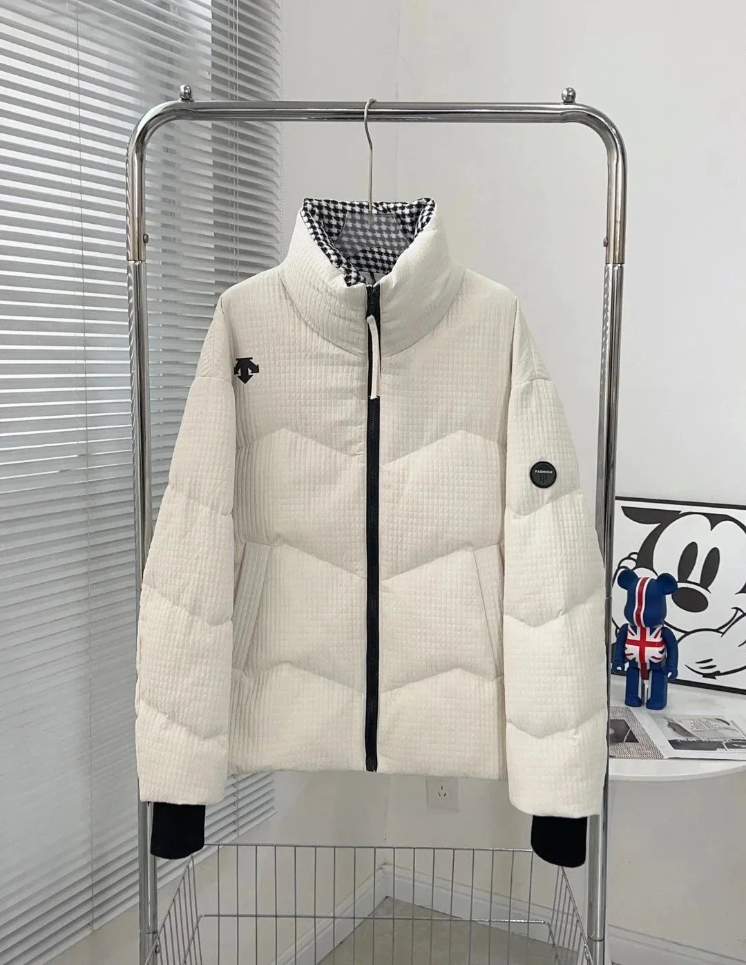 Descente Down Jackets Hooded puffer jacket — ALBB-18