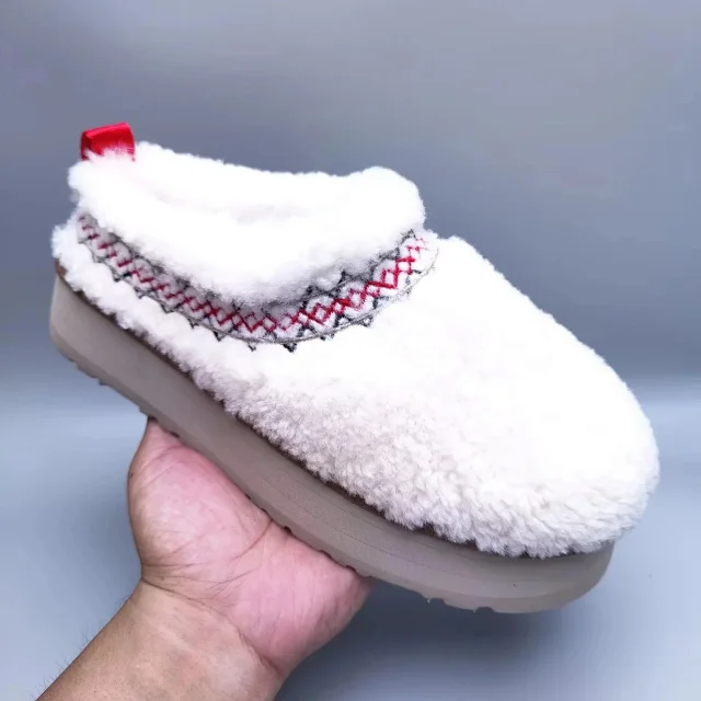 UGG Boots Fur-Lined Side-Zip Ankle product detail image 8