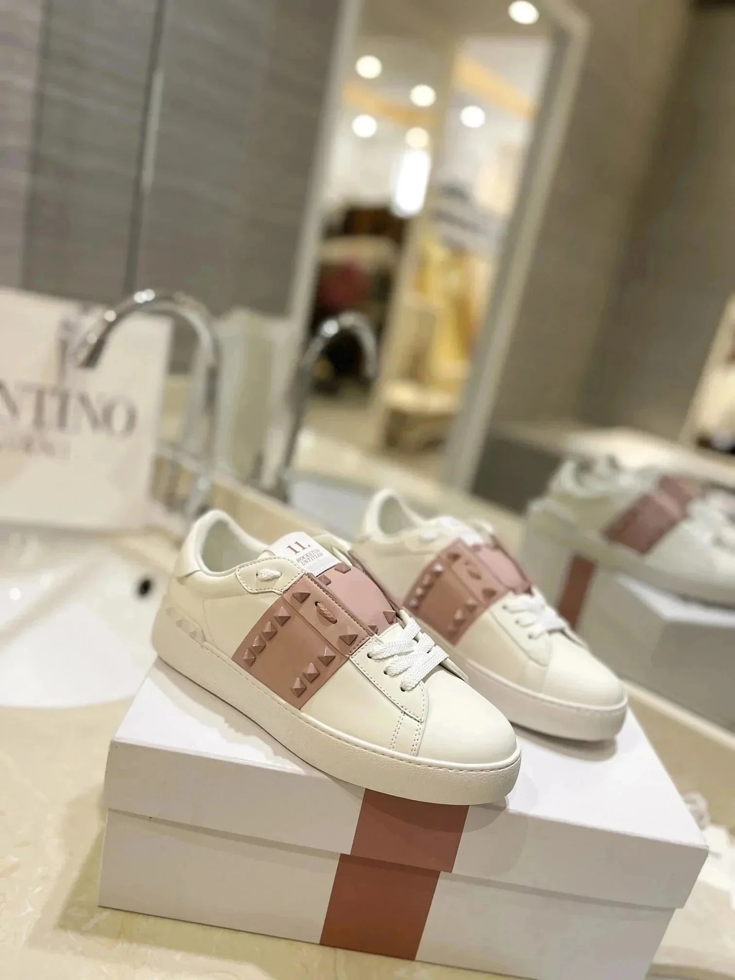 C-L Version Casual Shoes Sneakers Top Version 063 – QC photos preview | CnFans  | 7535765763