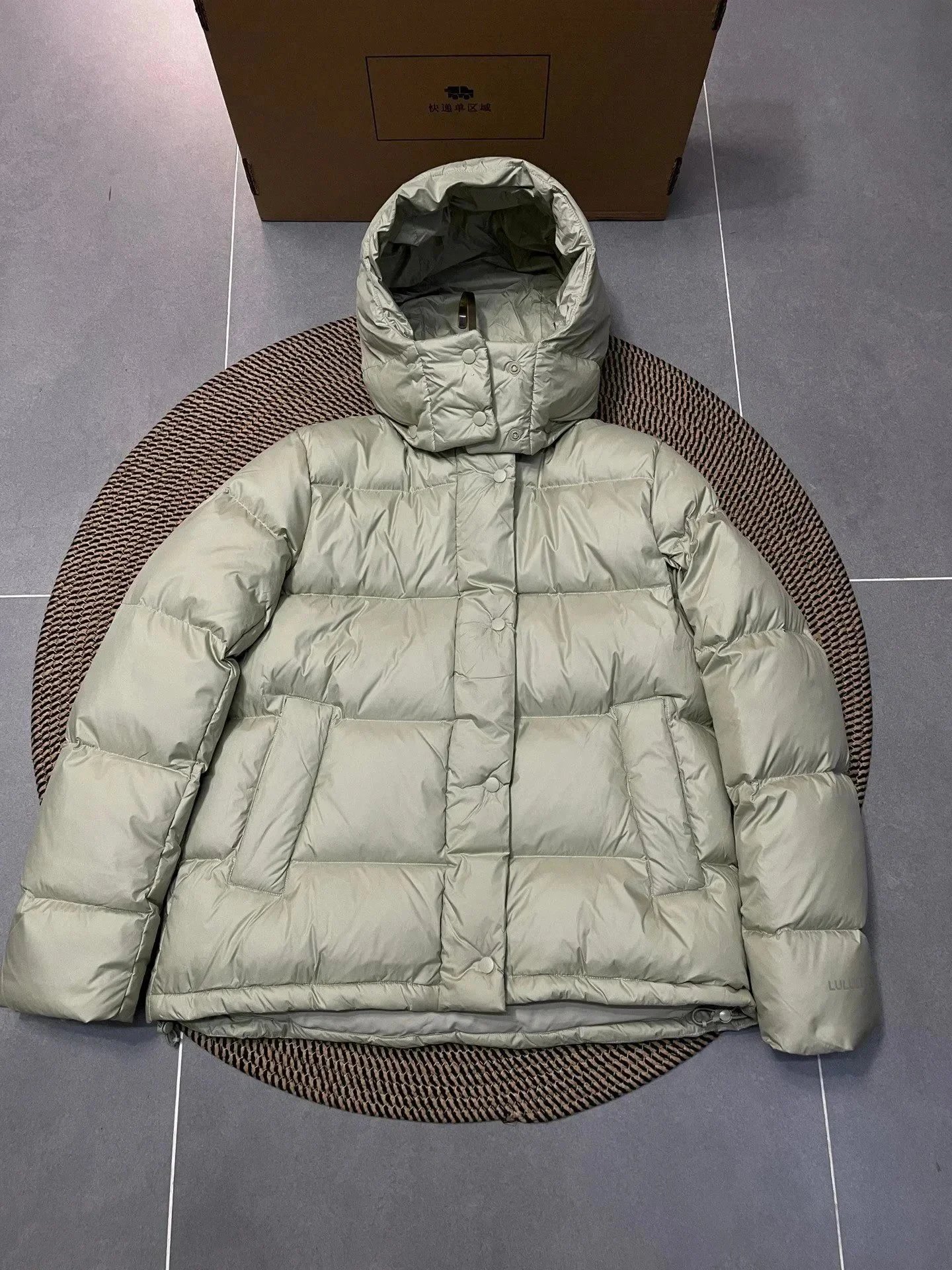 1:1 Batch 经典百搭时尚羽绒服023