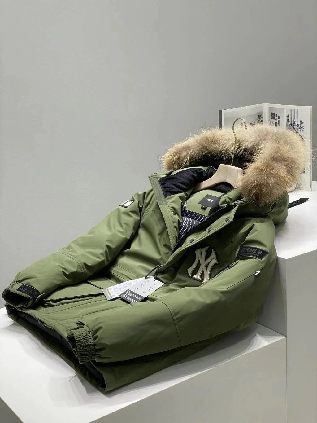 经典百搭时尚羽绒服029