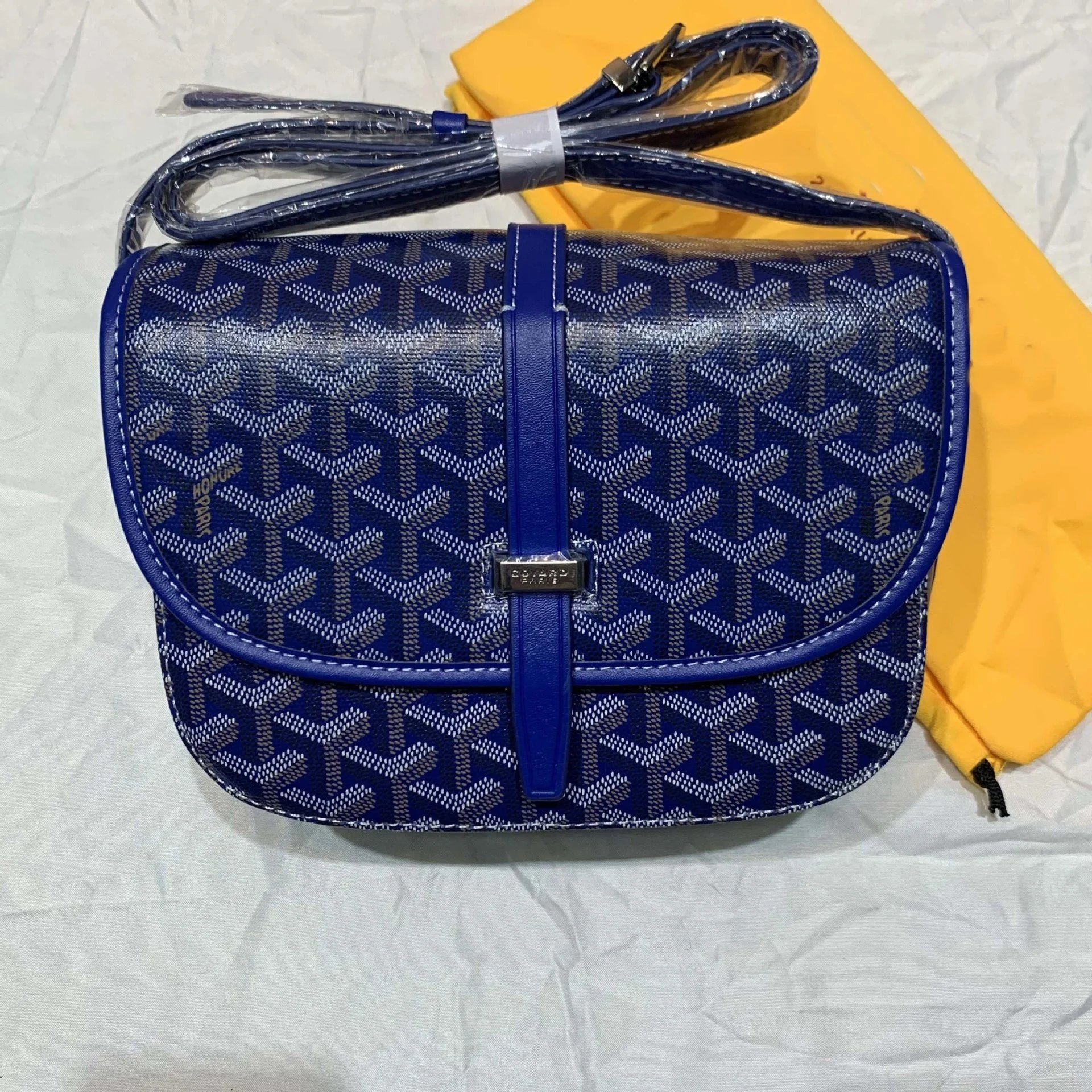 Goyard Wallets & Card Holders Chevron-Pattern Passport Holder and — 020(21cm*15cm*9cm)