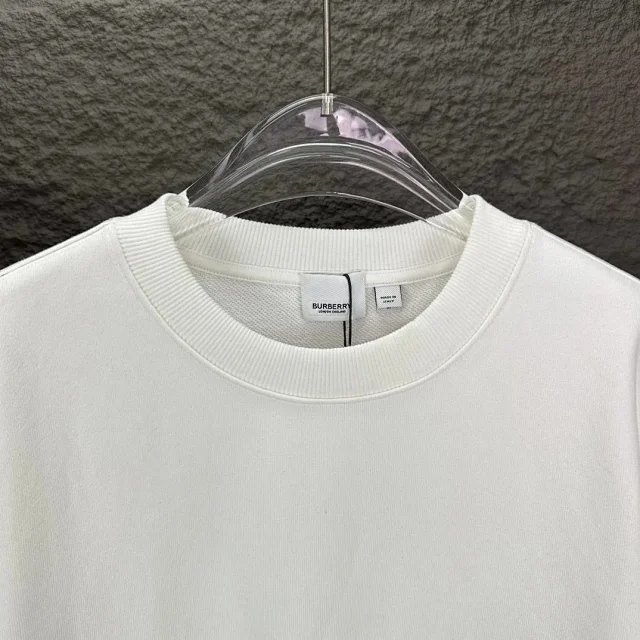 Burberry Hoodies & Sweatshirts Crewneck Sweatshirt product detail image 4
