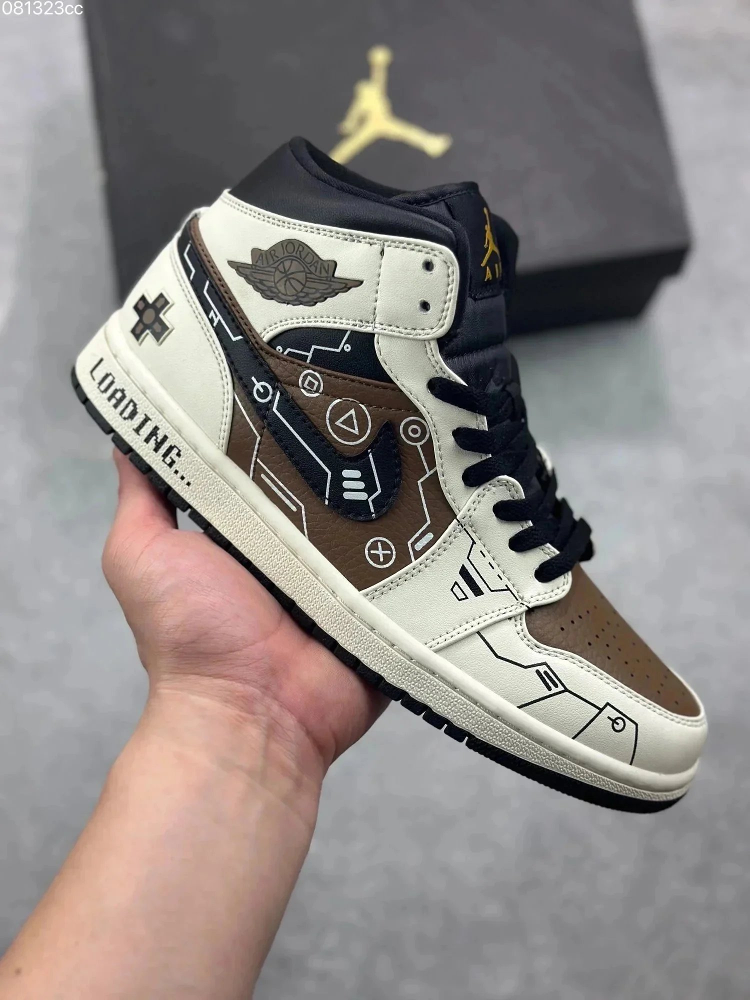 经典百搭休闲运动鞋 02