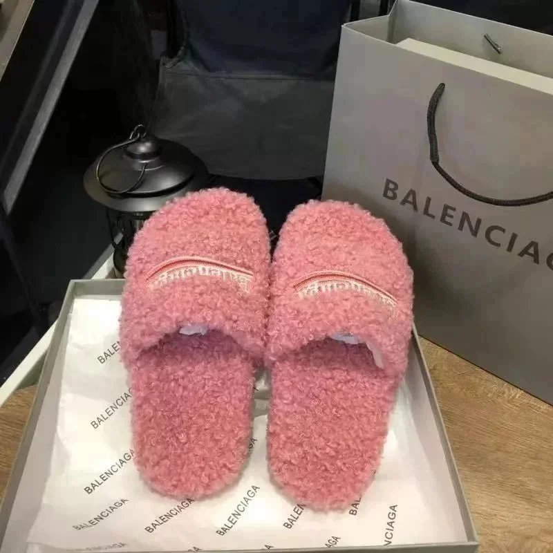 Balenciaga Furry (5+)