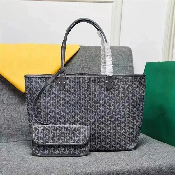 Goyard Wallets & Card Holders Chevron-Pattern Passport Holder and — 045(28cm*34cm)