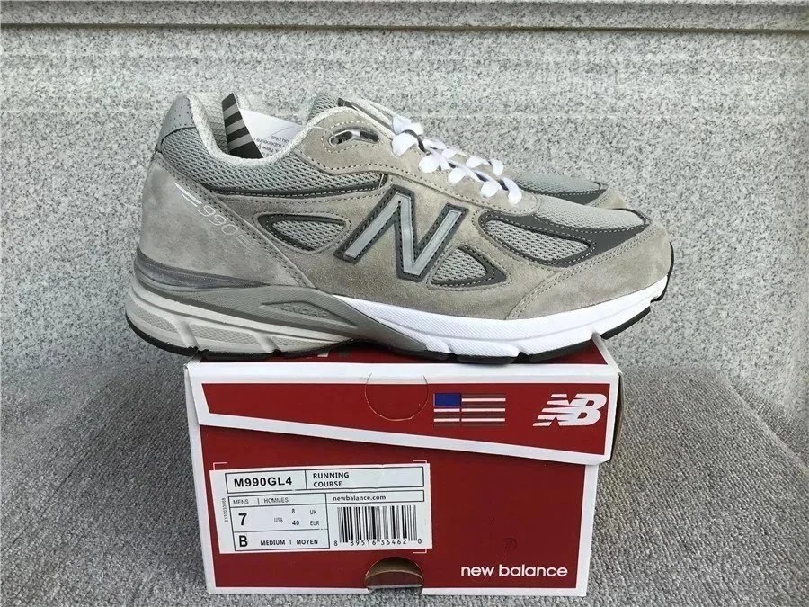New Balance NB 990 V4（30+）