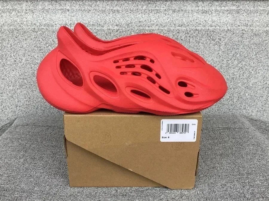 Adidas Originals Yeezy Foam Runner（10+）