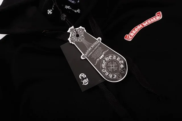 Chrome Hearts Hoodies & Sweatshirts Hooded sweatshirt with cross motif graphic print product detail image 4