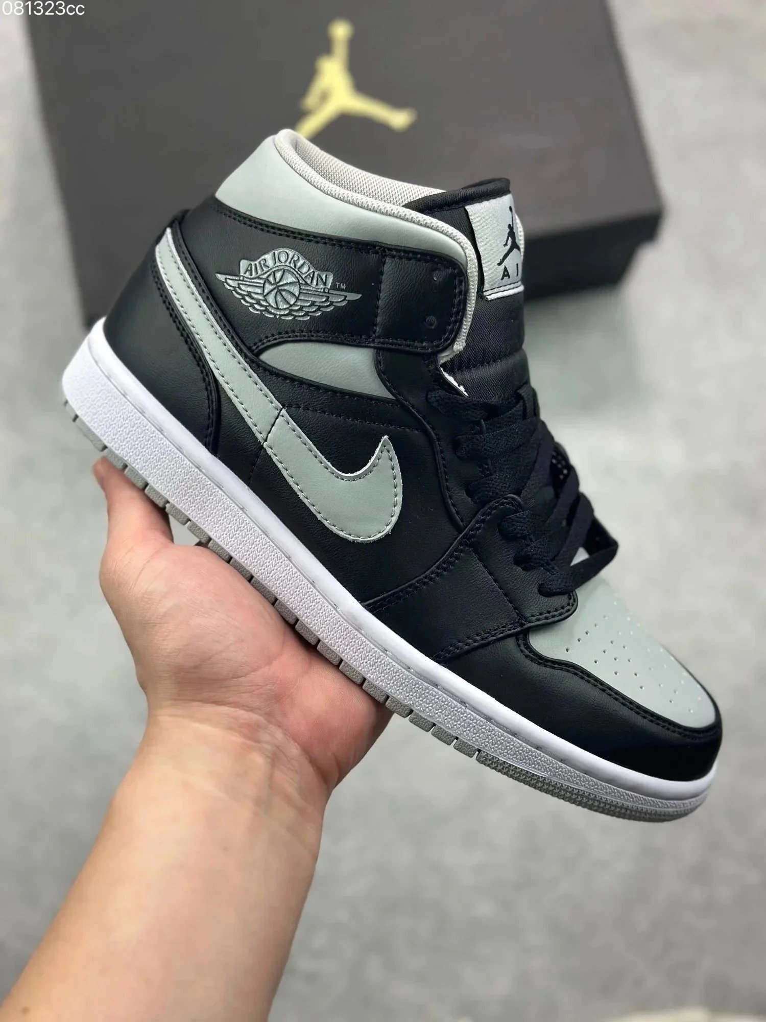 经典百搭休闲运动鞋 02