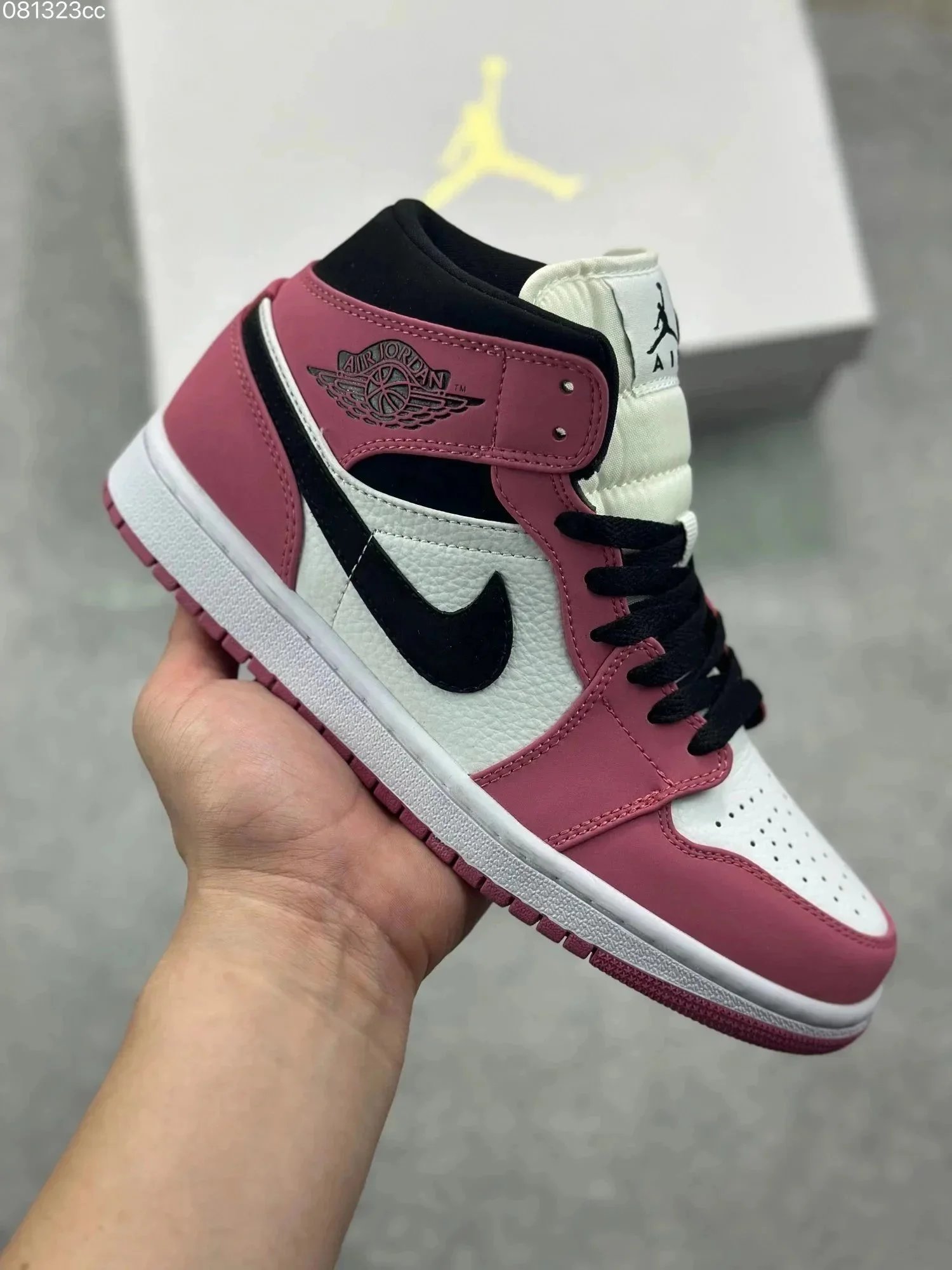 经典百搭休闲运动鞋 02