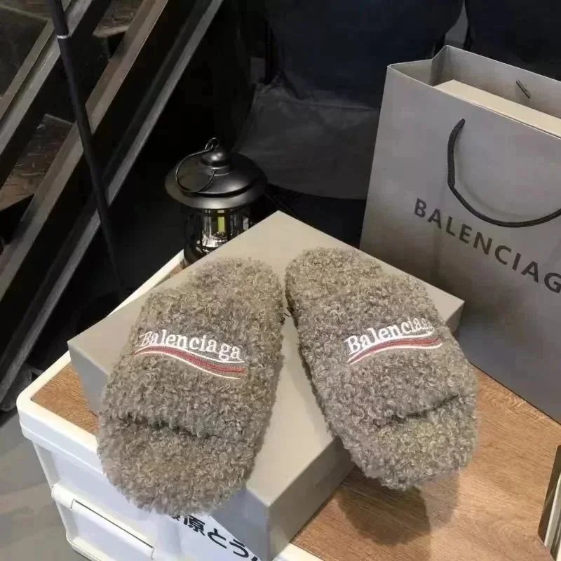 Balenciaga Furry (5+)
