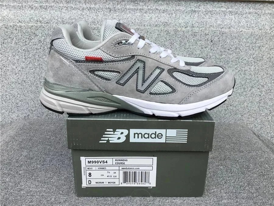 New Balance NB 990 V4（30+）
