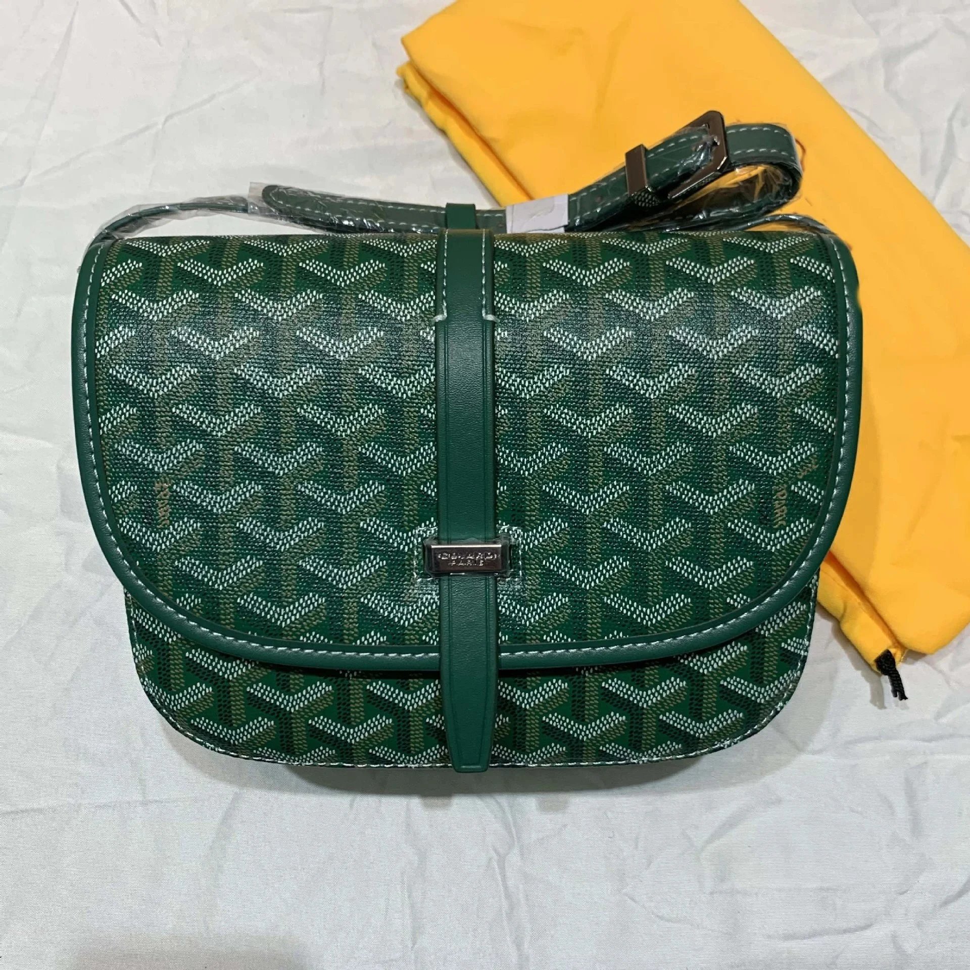 Goyard Wallets & Card Holders Chevron-Pattern Passport Holder and — 019(21cm*15cm*9cm)