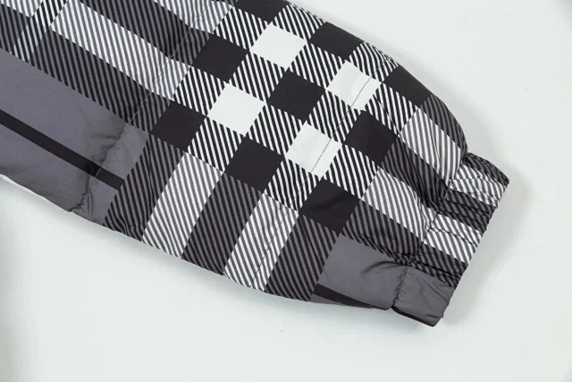 Burberry Down Jackets Hooded jacket product detail image 4