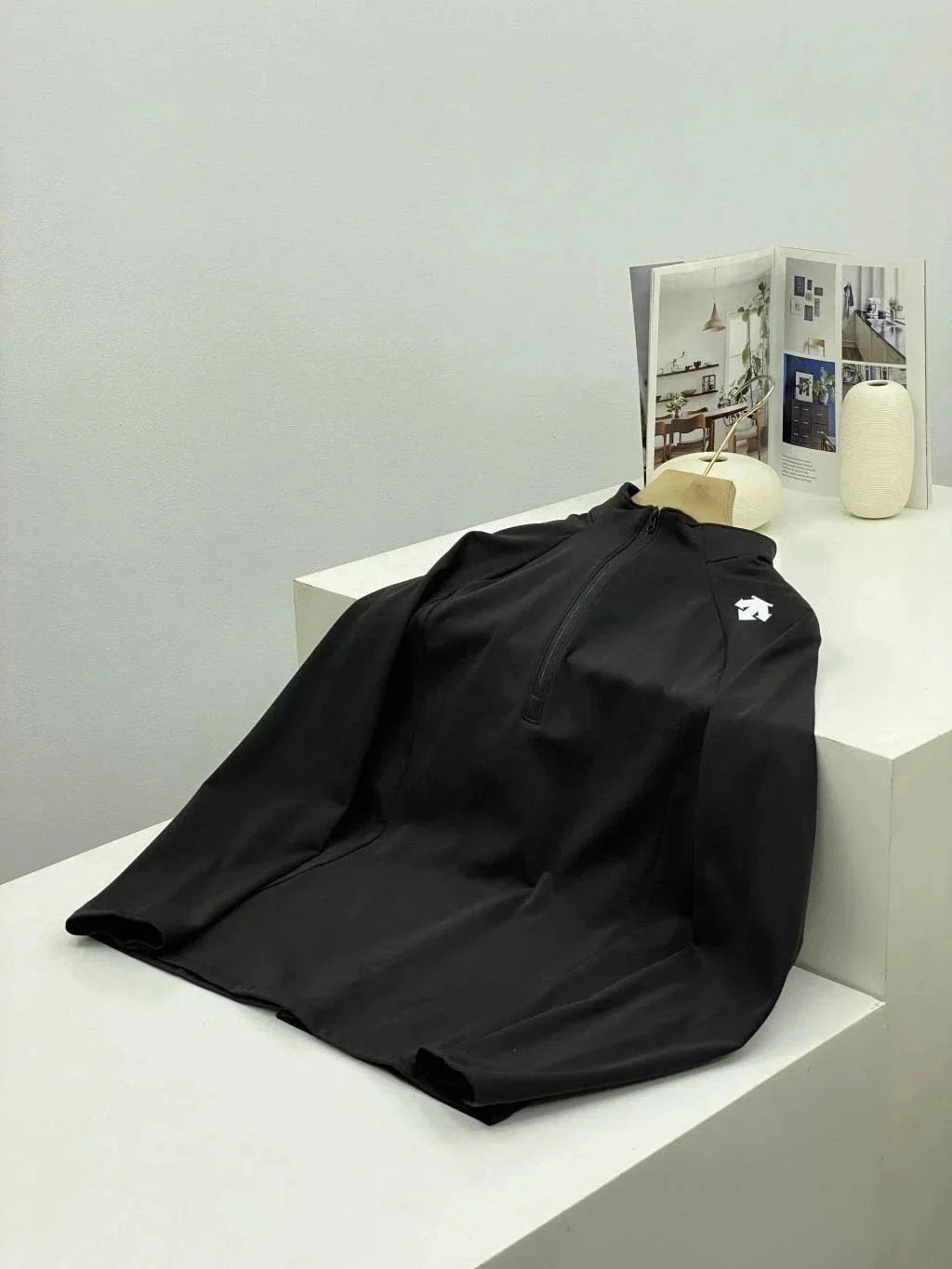 Descente Hoodies & Sweatshirts Logo Hoodie and Quarter-Zip Sweatshirt — DE-16