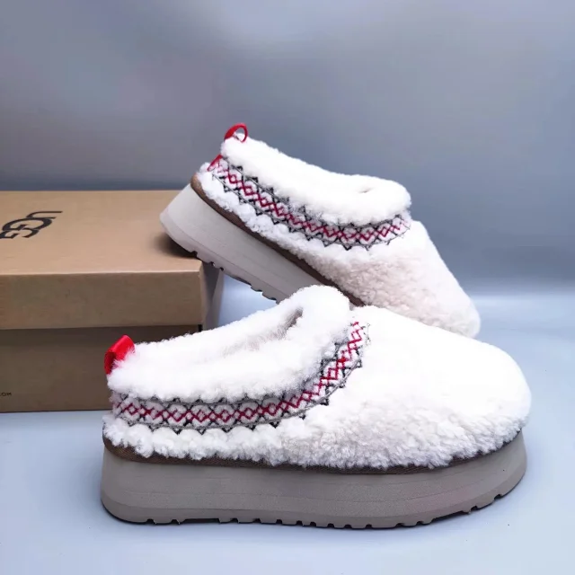 UGG Boots Fur-Lined Side-Zip Ankle product detail image 6