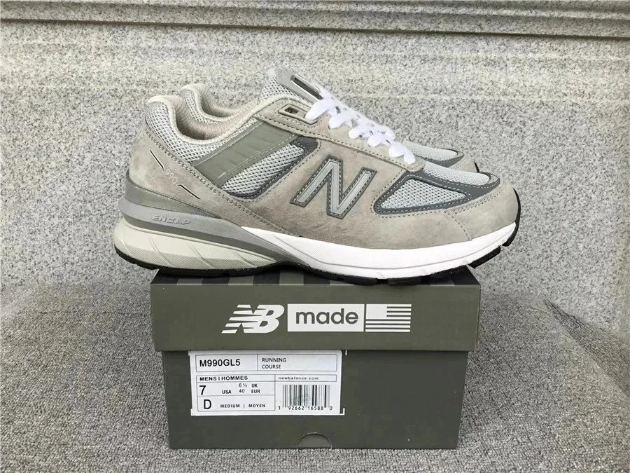 New Balance NB 990 V4（30+）