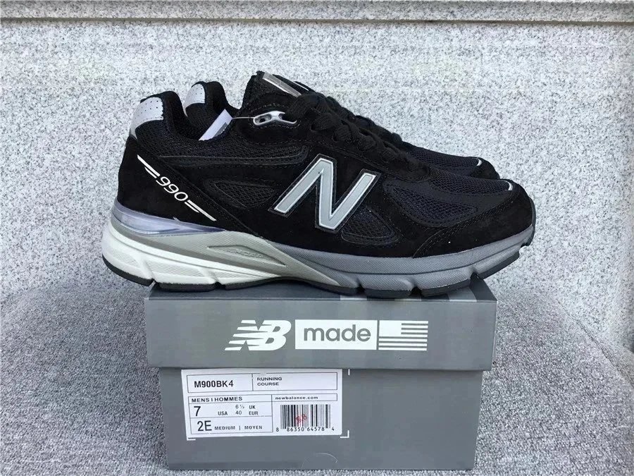 New Balance NB 990 V4（30+）