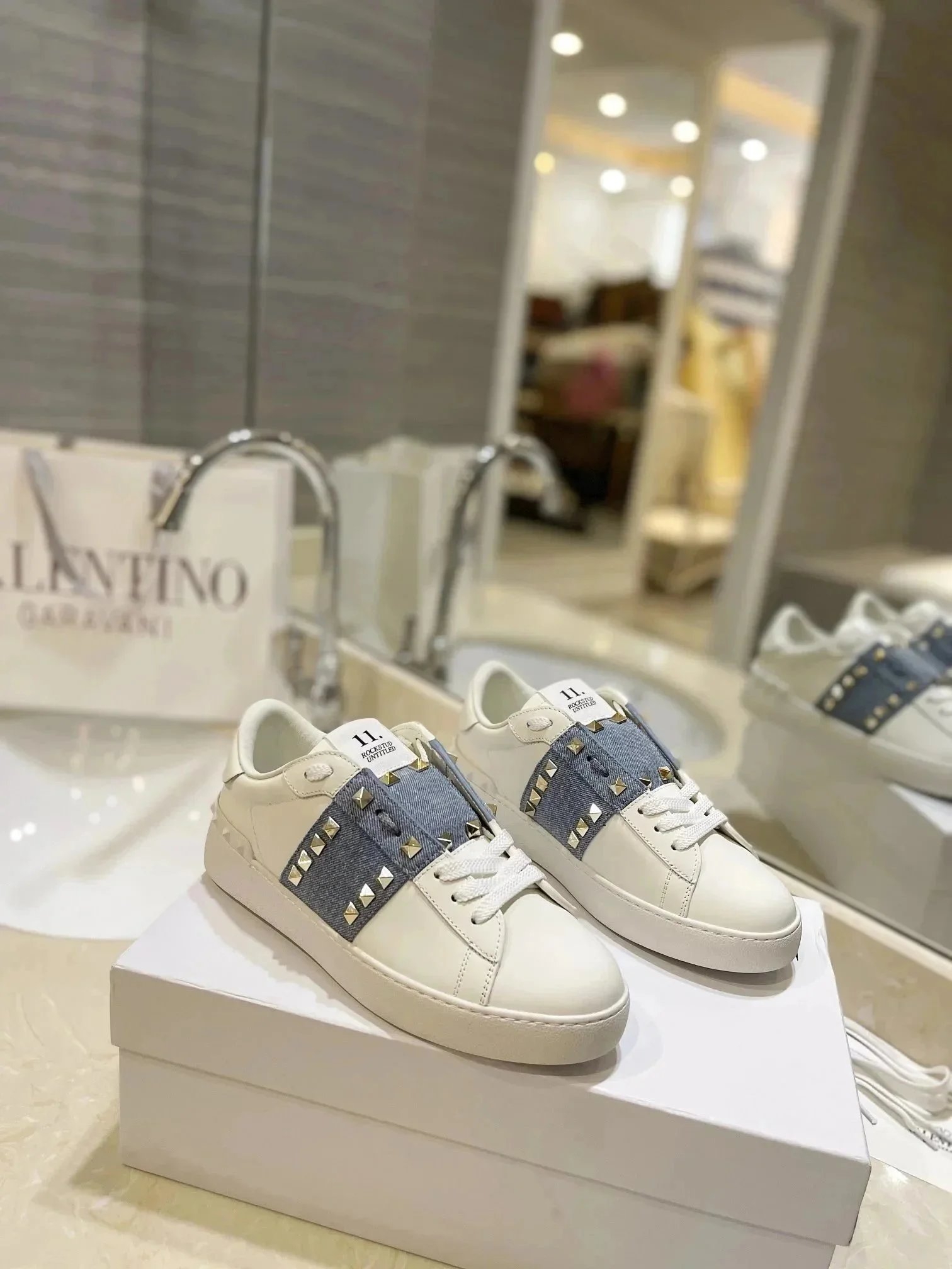 C-L Version Casual Shoes Sneakers Top Version 063 – QC photos preview | CnFans  | 7535765763