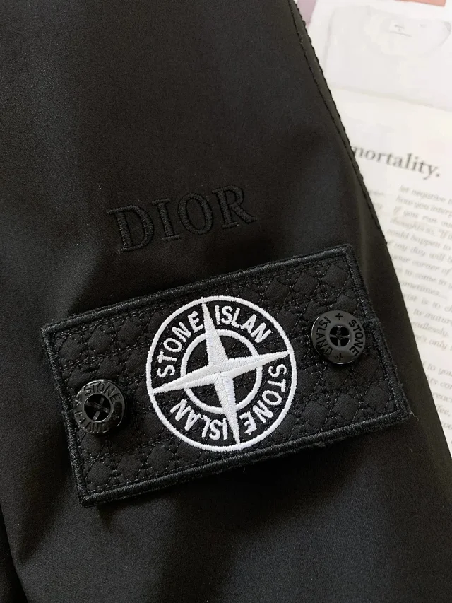Stone Island Down Jackets Puffer Jacket with Contrast Chest Pockets product detail image 4
