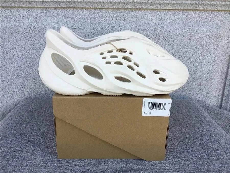 Adidas Originals Yeezy Foam Runner（10+）
