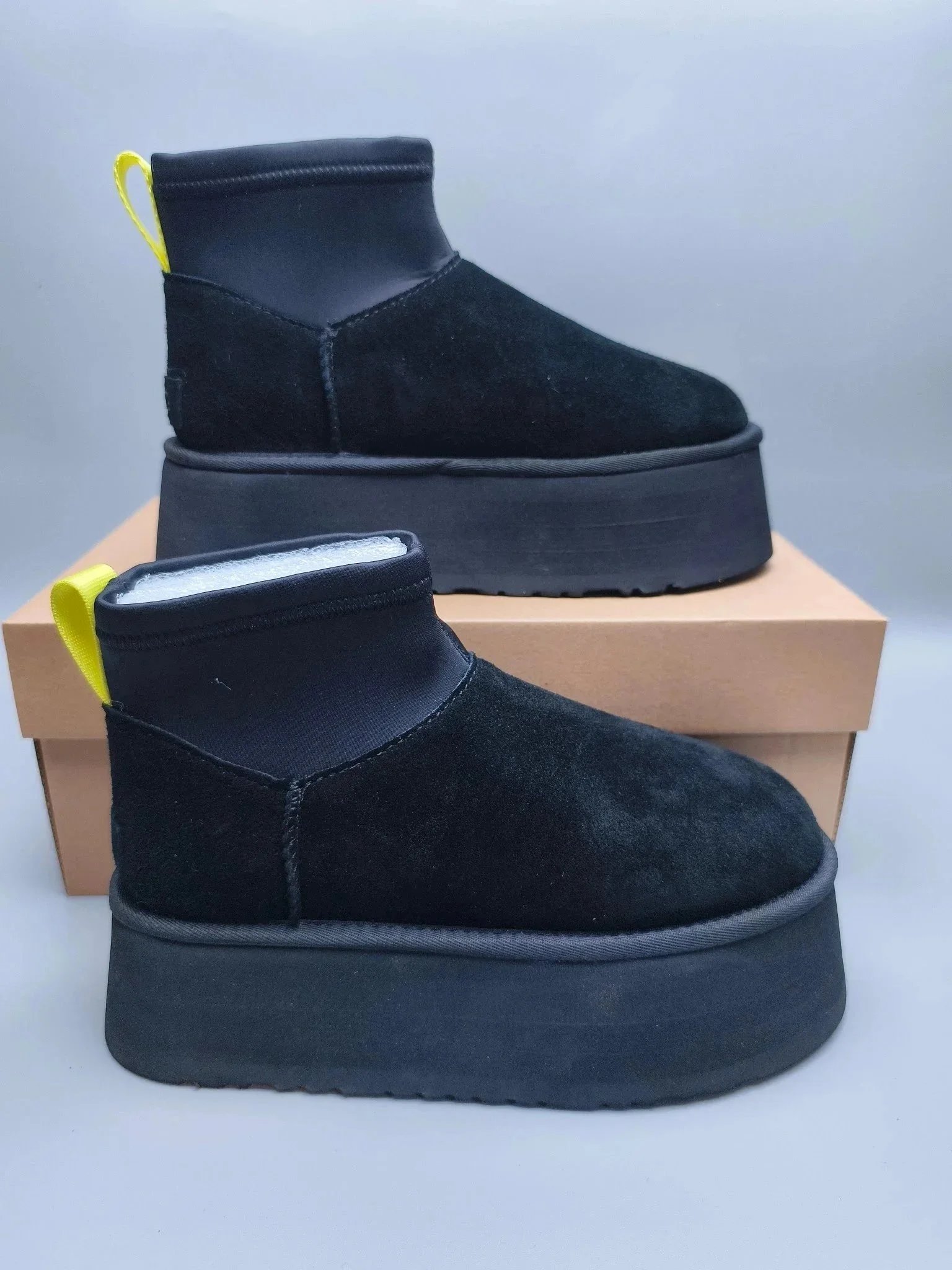 8170-Black