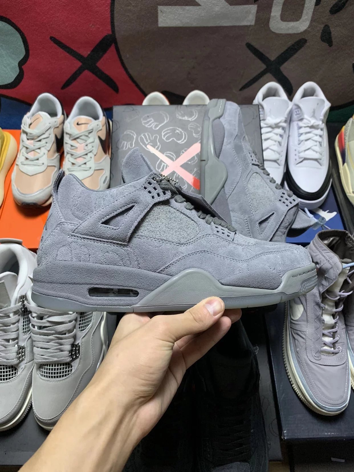 LJ纯原版本 Kaws x Air Jordan 4 AJ4乔4 限量联名 灰麂皮 AJ4Kwas男子文化篮球鞋 纯正夜光效果  大厂出品 原鞋原纸板数据开发 原厂麂皮 全电脑针车 最大程度还原ZP