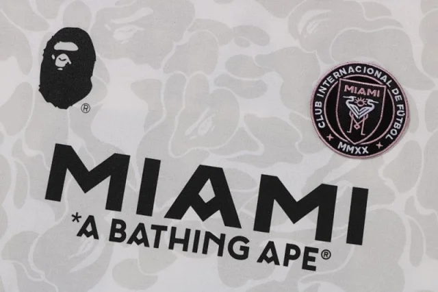 A Bathing Ape T-Shirts Miami graphic camouflage T-shirt product detail image 30