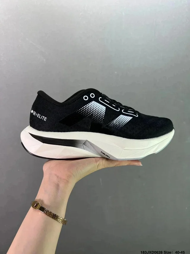 New Balance Sneakers FuelCell Elite product detail image 4