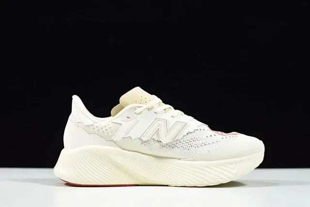 Stone Island Sneakers New Balance FuelCell RC Elite v2 collaboration product detail image 4