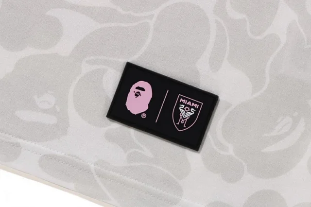 A Bathing Ape T-Shirts Miami graphic camouflage T-shirt product detail image 33