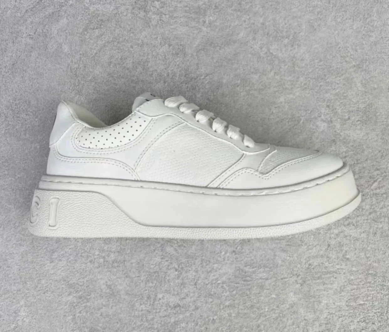 Biscuit shoes white