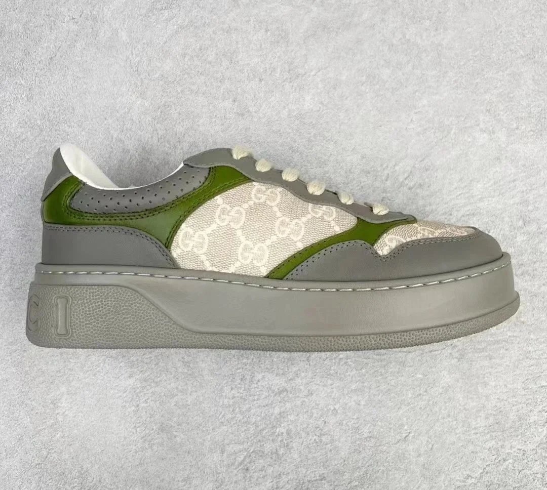 Biscuit shoes white gray