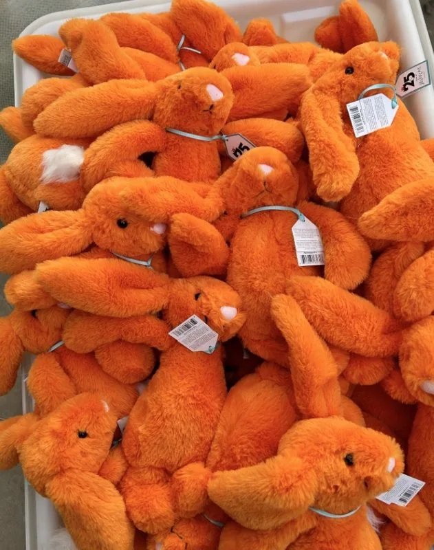 25 Anniversary Limit Orange Rabbit 31 cm SKU image