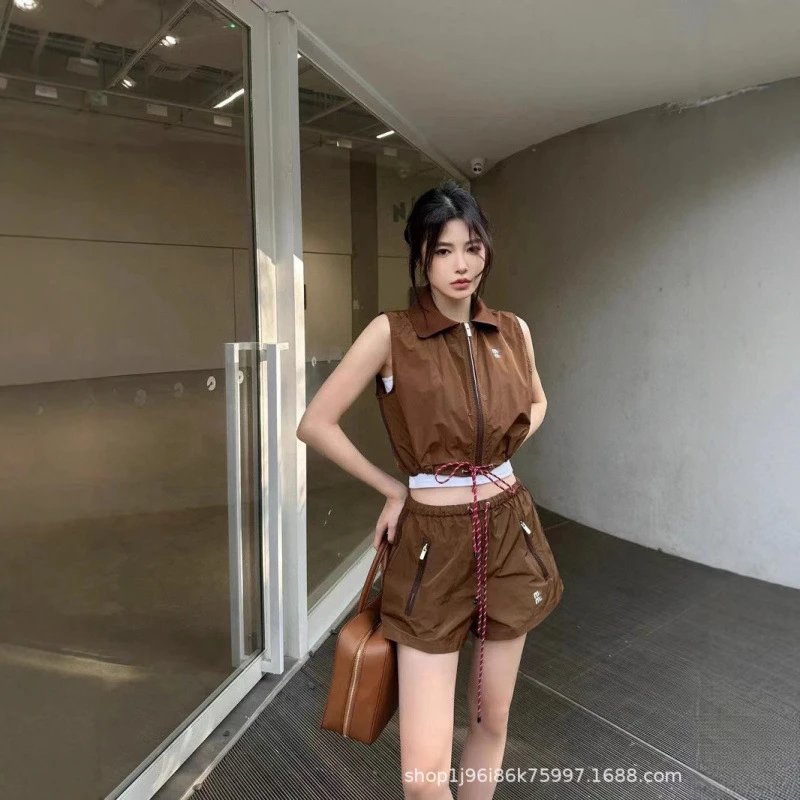 Brown Sleeveless Zipper Crop Top And Shorts Set Casual Outfit