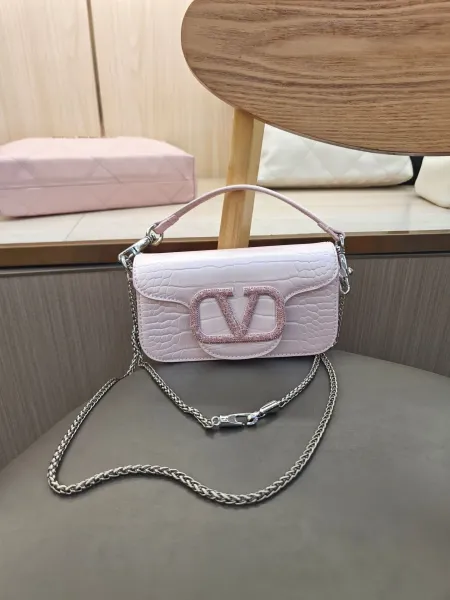 Valentino Garavani VLogo Small Chain Bag Black - 12