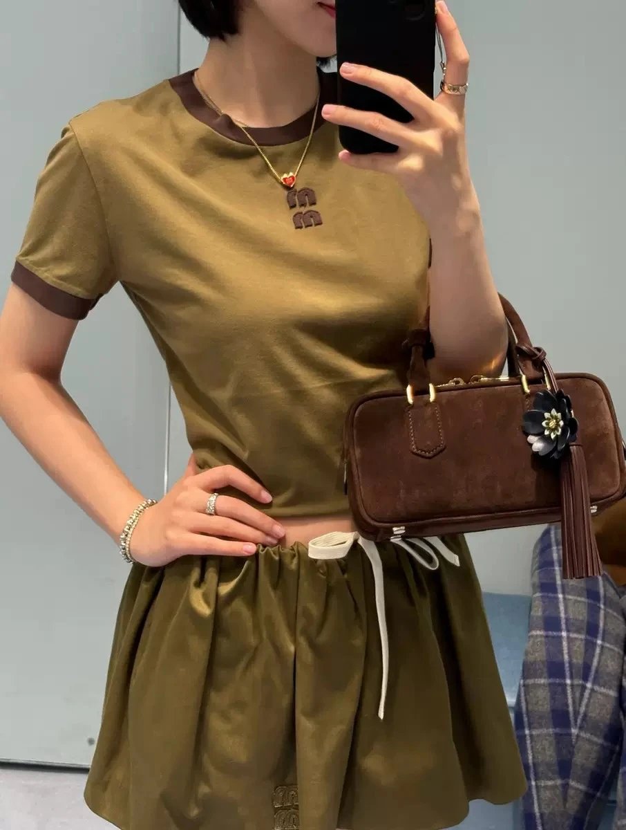 Miu Miu Logo Cropped T-Shirt and Pleated Shorts Set in Army Green - 4