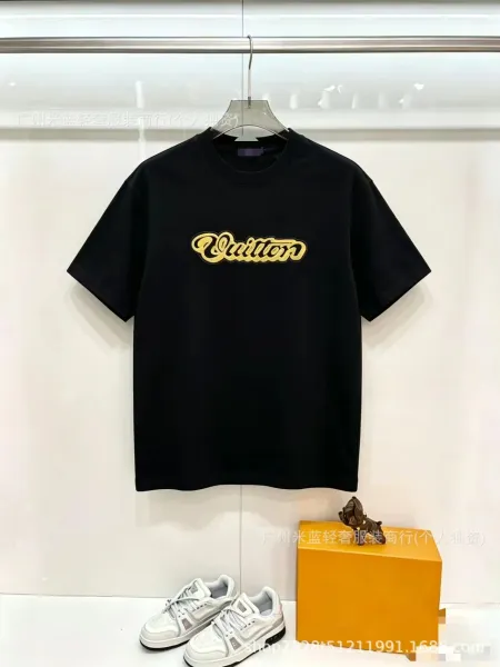 Louis Vuitton Script Logo Black T-Shirt - 1