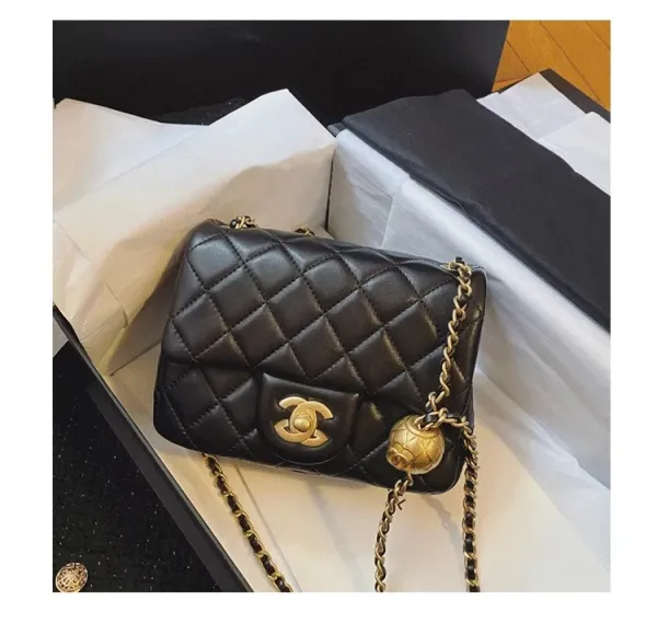 Chanel Mini Flap Bag White Quilted Lambskin Chain Shoulder Bag - 8