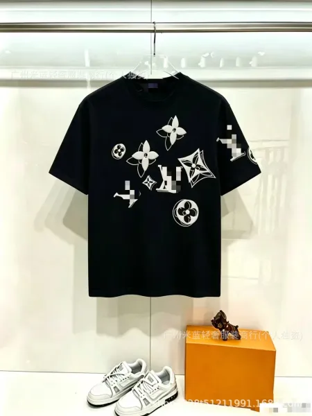 Louis Vuitton Monogram Flower Print Black T-Shirt - 1