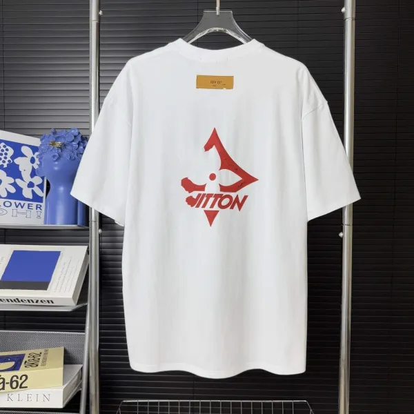 Design JITTON Logo Graphic T-Shirt White T-Shirts - 1