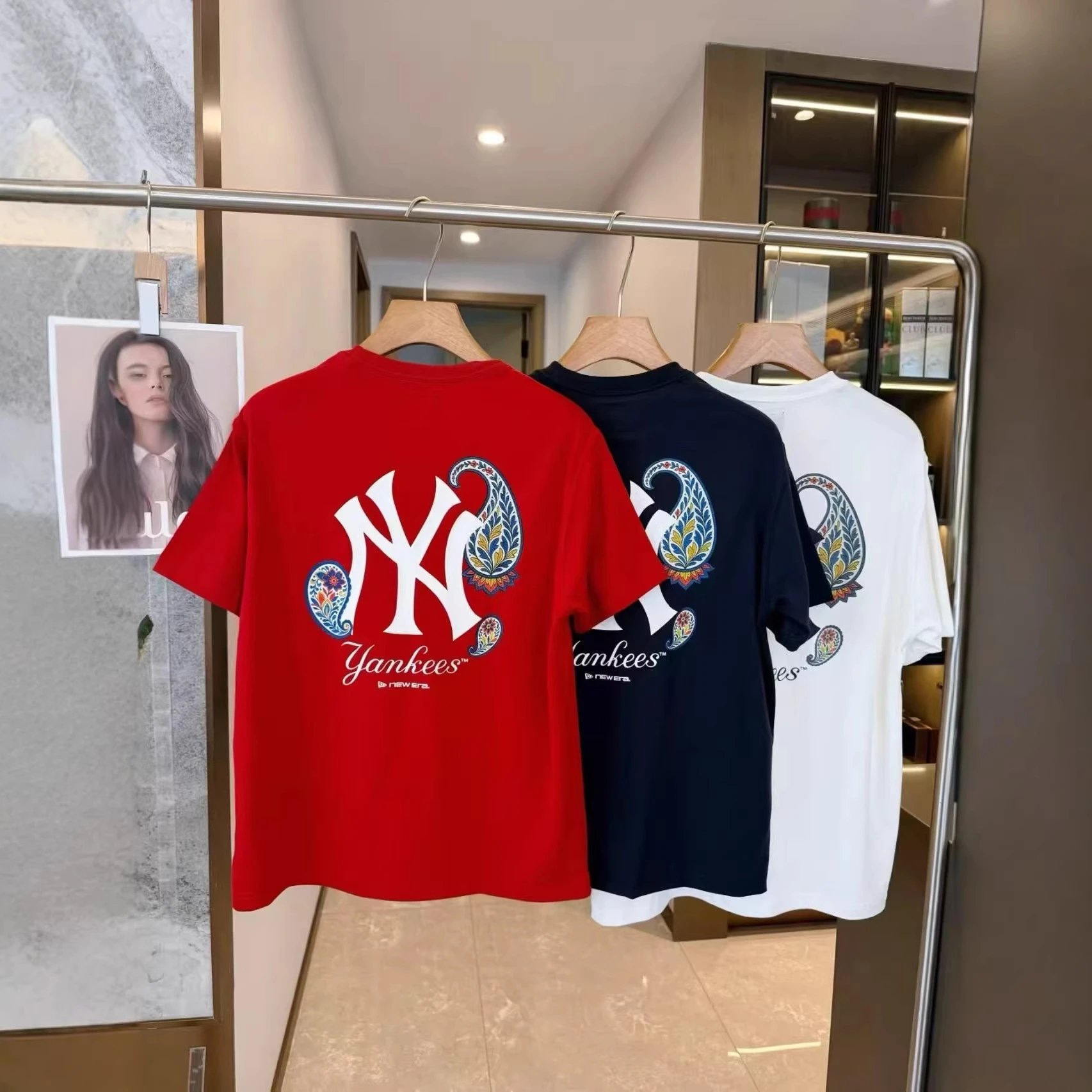 New Era x New York Yankees Paisley Logo Navy T-Shirt - 3