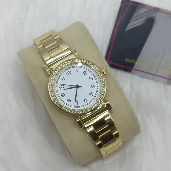 Design Rose Gold Crystal-Embellished Dial Watch Watches - 3