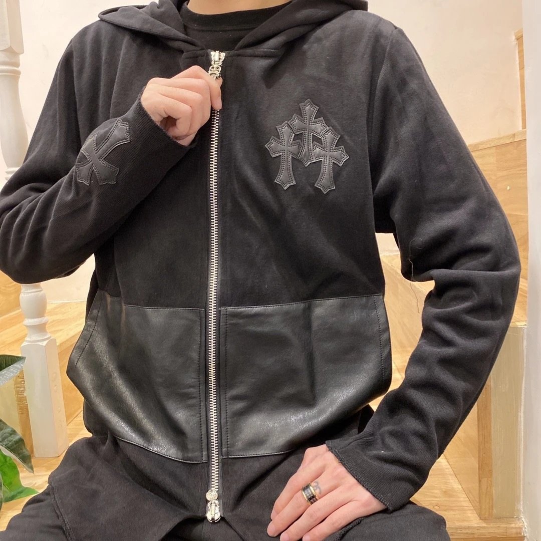 Design Embossed Cross Sweater Green - 24