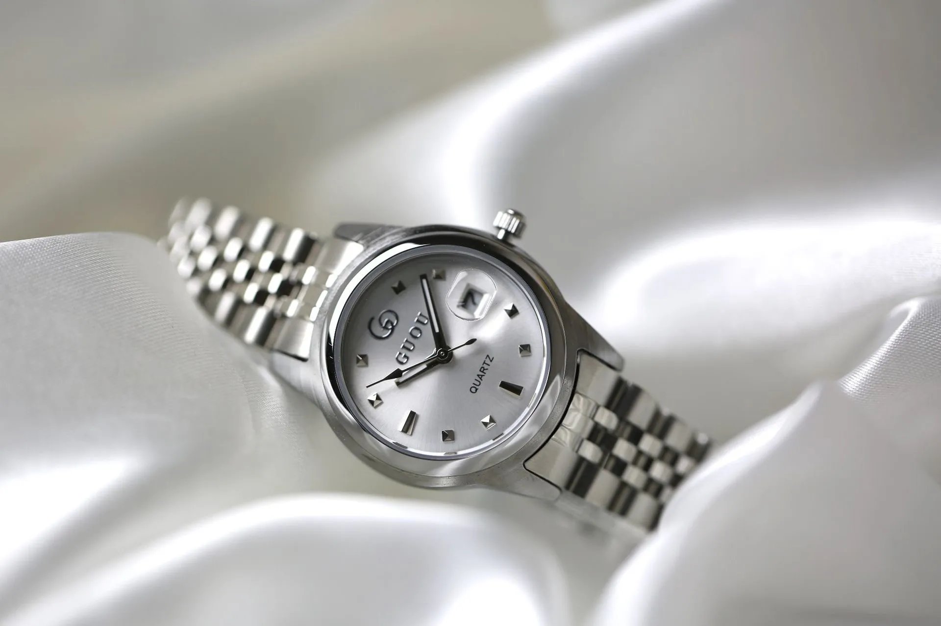 Gucci G-Timeless Quartz Watch Burgundy Dial Silver Stainless Steel Bracelet Watches - 9