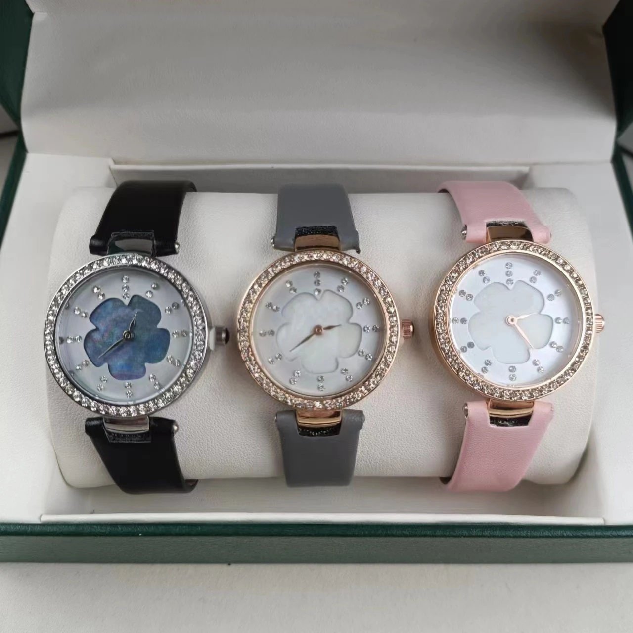 Design Floral Dial Crystal-Embellished Rose Gold Watch Gray Strap Watches - 4