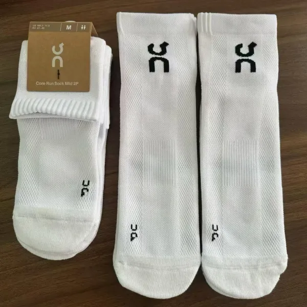On Core Run Sock Mid White Socks - 1