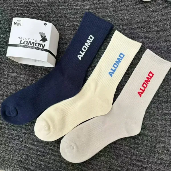 Design Lomon Everyday Crew Socks 3-Pack Navy, Cream, and Off-White Socks - 1